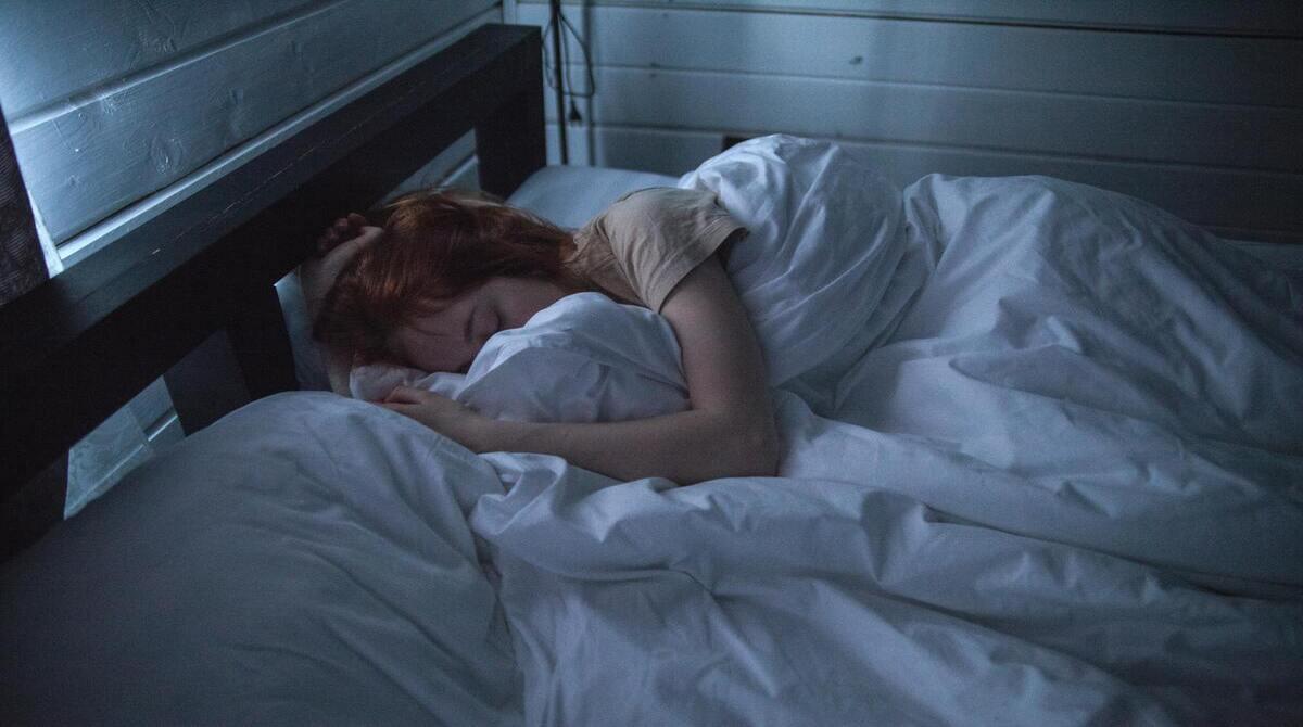 Should the school day start later to match adolescent sleep cycles?