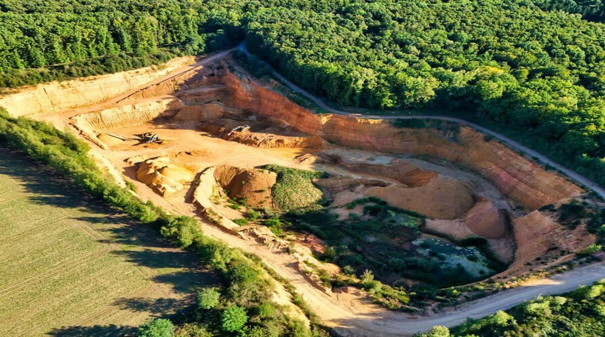 The People’s Republic of China should substantially reduce its international extraction of natural resources.