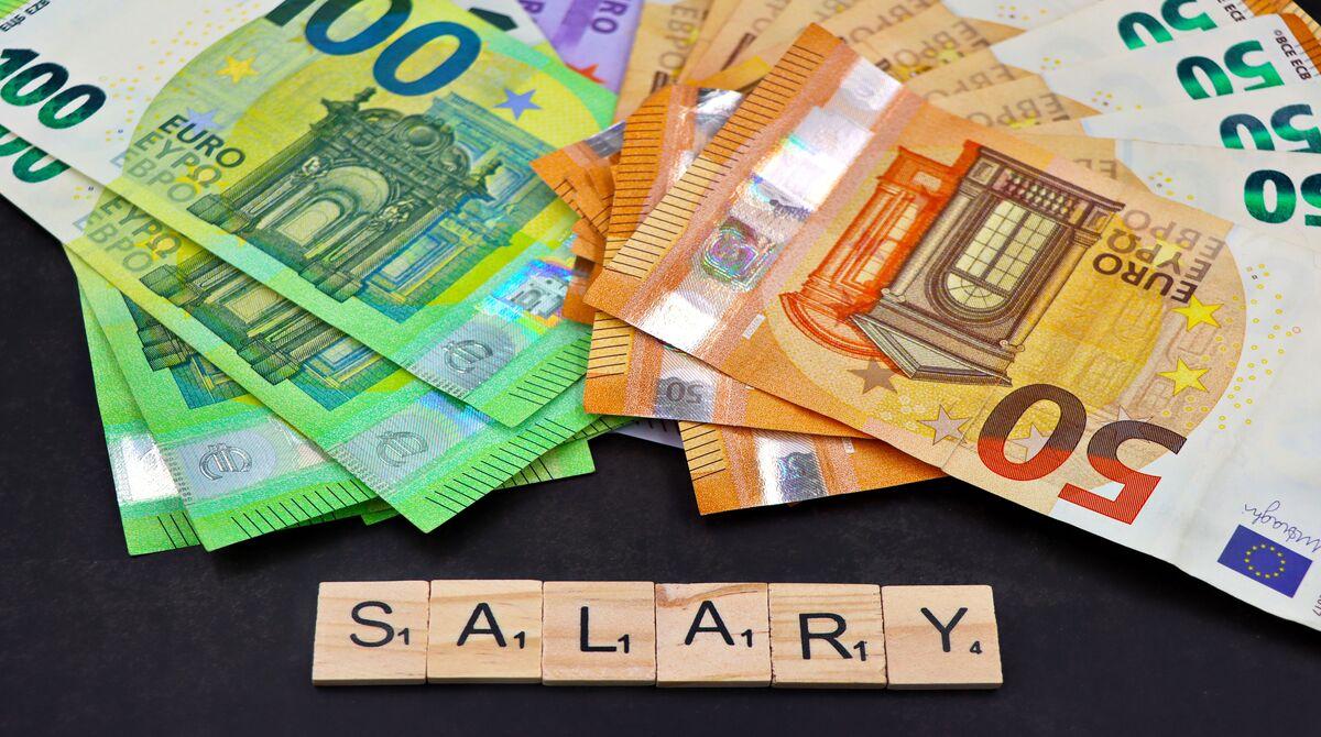 Should employers be allowed to use workers' productivity data to determine pay?