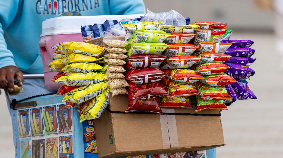 Should single-use packaging be completely illegal by 2035?