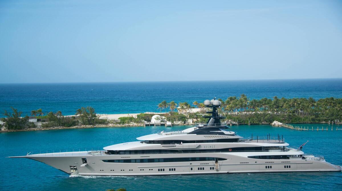 Should billionaires exist?