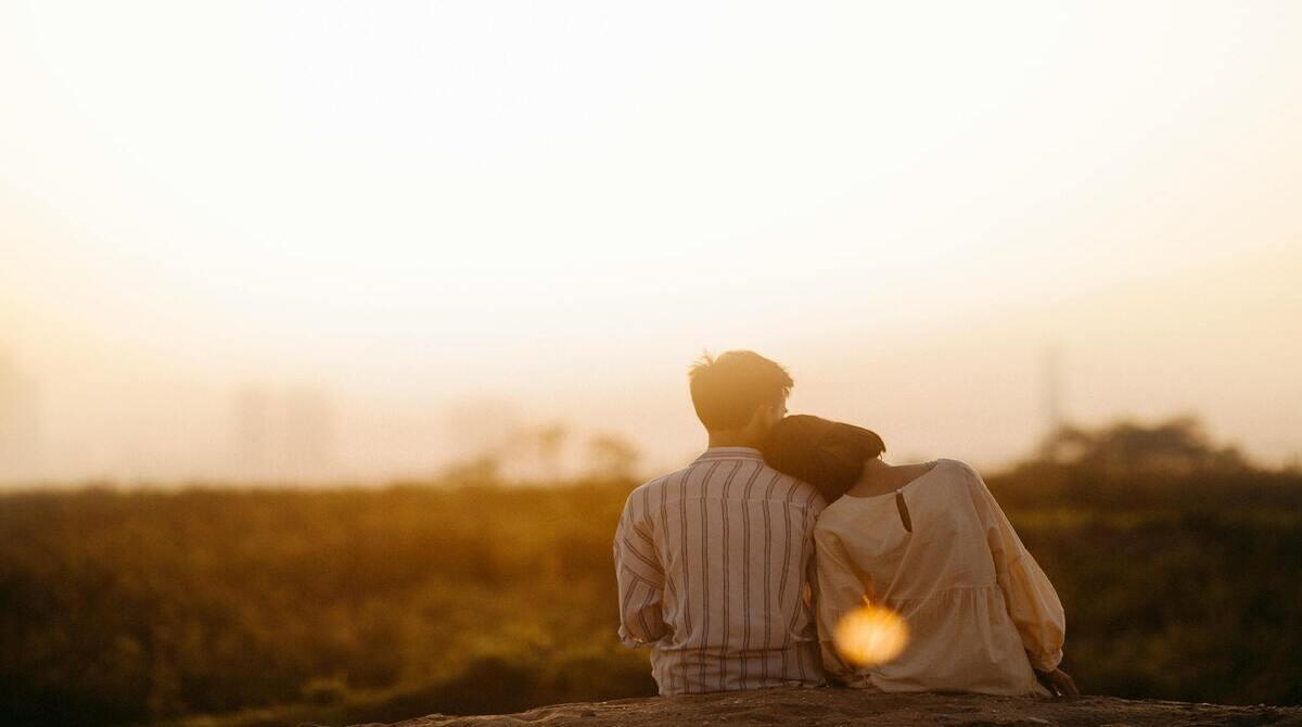 Should Open Relationships Be A Societal Norm?
