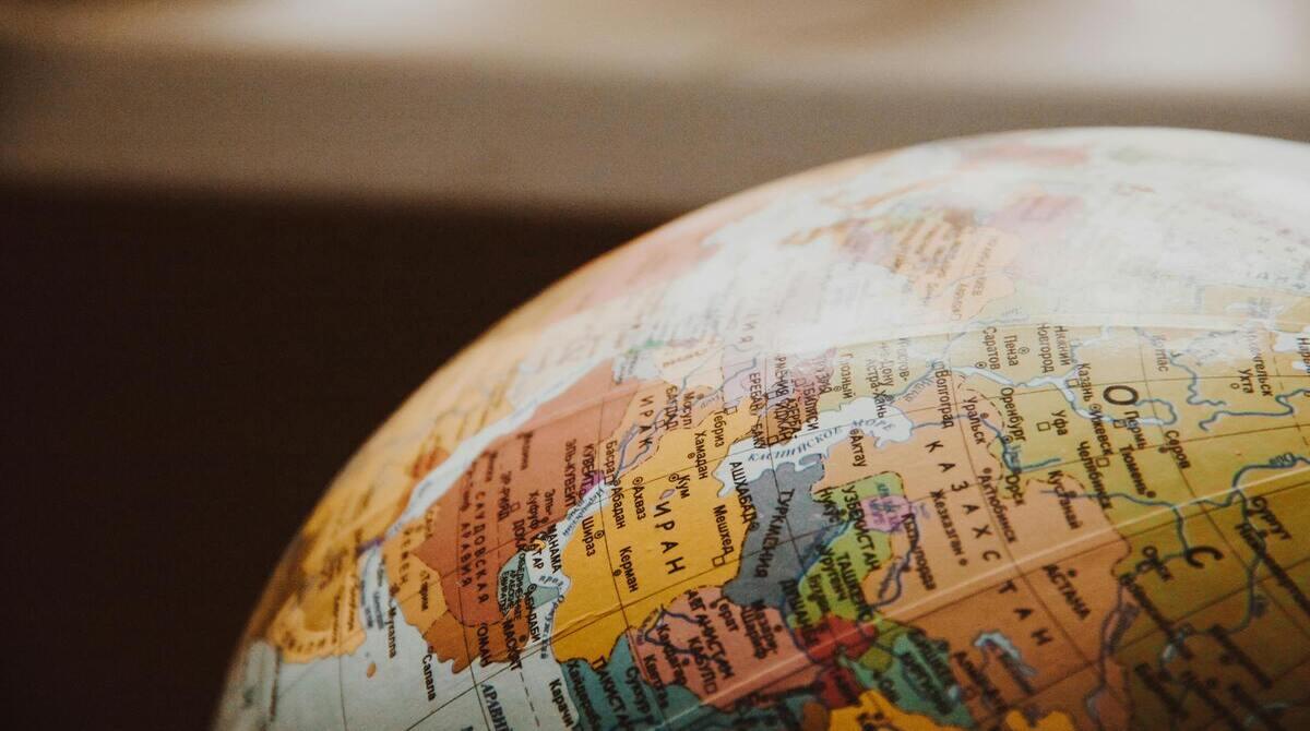 Should Immigrants be Required to Learn the Local Language of Their Welcoming Country?